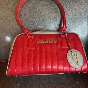 Lux De Ville  V8 bag good shape.